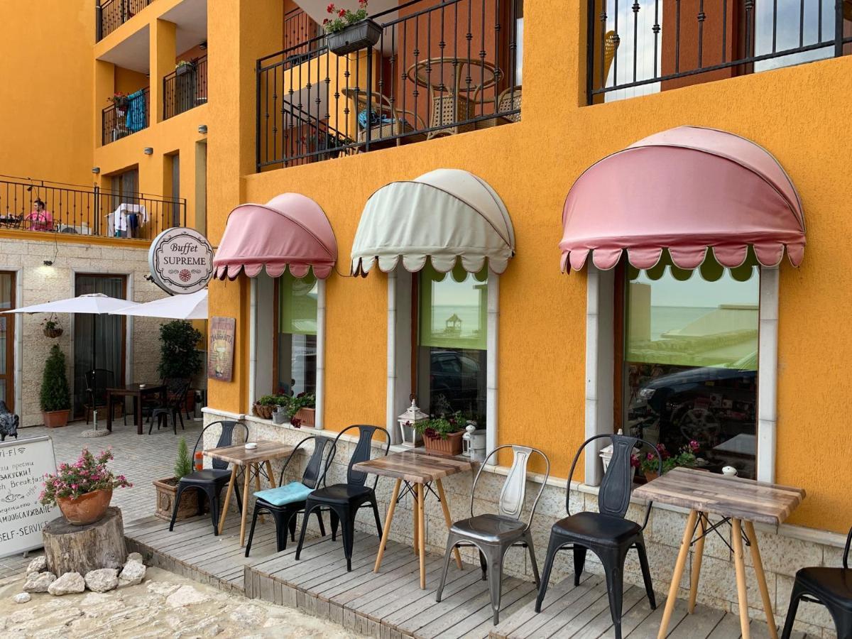 Supreme Beach Apartments Baltjik Exteriör bild