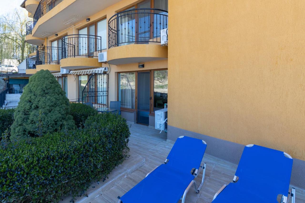 Supreme Beach Apartments Baltjik Exteriör bild